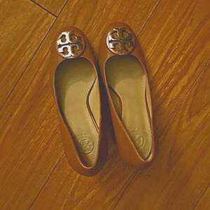 Tory Burch Womans brown janey leather SZ. 5.5